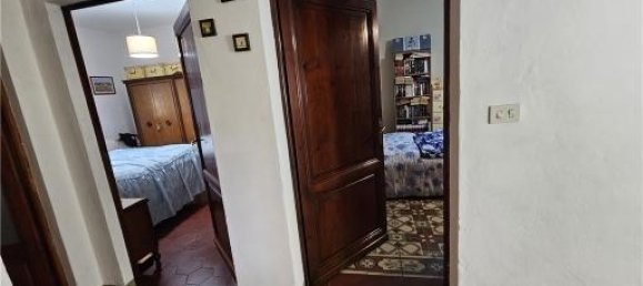 10 rooms House in Empoli, Italy No. 32322 23