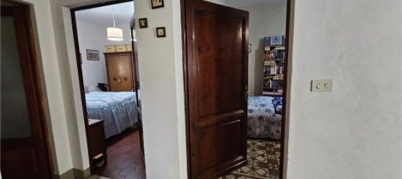 10 rooms House in Empoli, Italy No. 32322 22