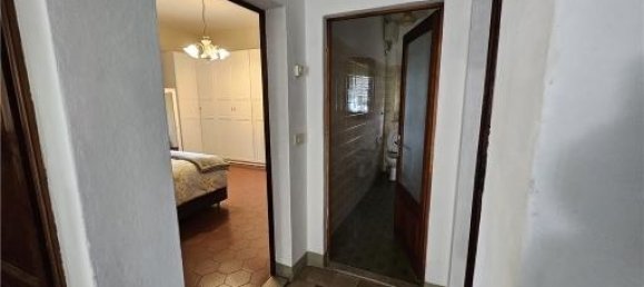 10 rooms House in Empoli, Italy No. 32322 24