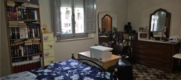 10 rooms House in Empoli, Italy No. 32322 14