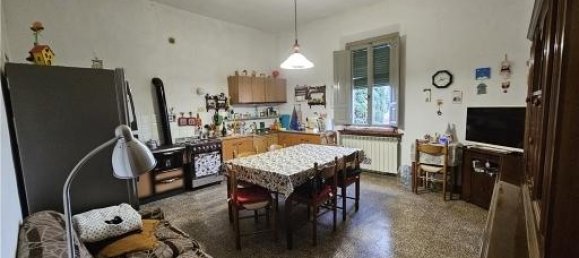 10 rooms House in Empoli, Italy No. 32322 10