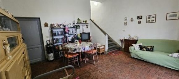 10 rooms House in Empoli, Italy No. 32322 3