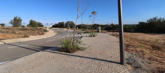 523m² Land in Albufeira, Portugal No. 153292 7