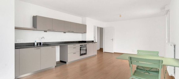 Квартира с 3 спальнями в Шамбери, Франция № 322420 3