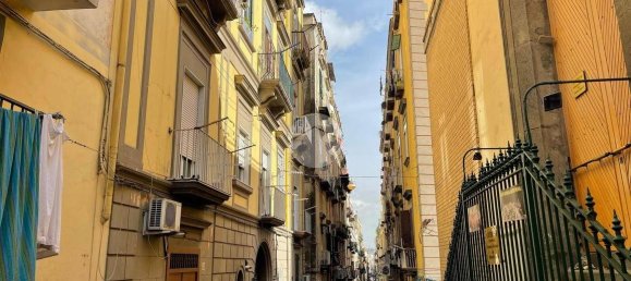 1 bedroom Apartment in Naples, Italy No. 34115 3