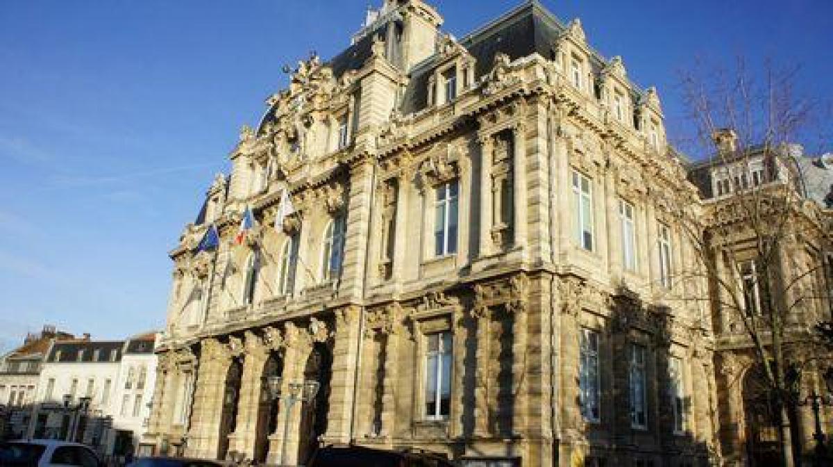  مكتب في Tourcoing, France 400متر مربع رقم 21138