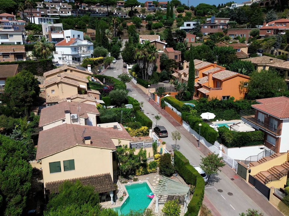 Villa de 3 dormitorios en Barcelona, Spain No. 188420