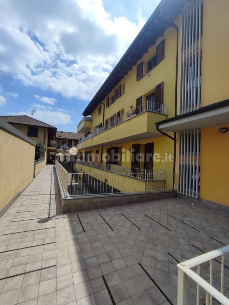 Apartamento de 1 dormitorio en Vignate, Italy No. 311108