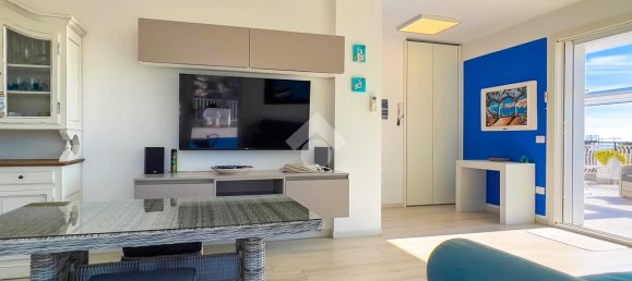 Пентхаус с 3 спальнями в Формия, Италия № 310118 5