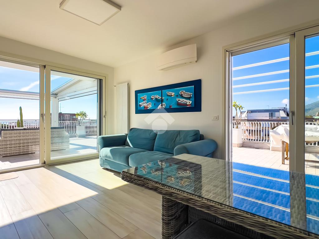 Пентхаус с 3 спальнями в Формия, Италия № 310118