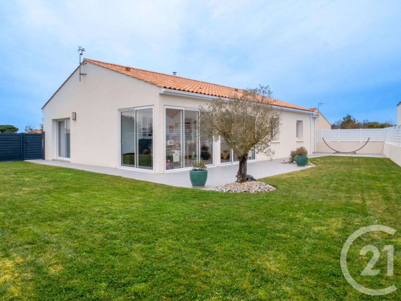 2 bedrooms House in L'Ile-d'Olonne, France No. 102952