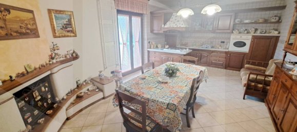 Квартира с 4 комнатами в Джульяно ин Кампанья, Италия № 26497 3