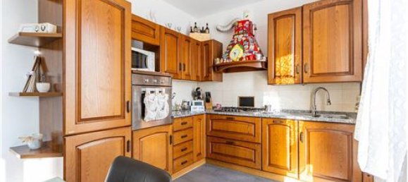 2 bedrooms Duplex in Besana in Brianza, Italy No. 279224 2