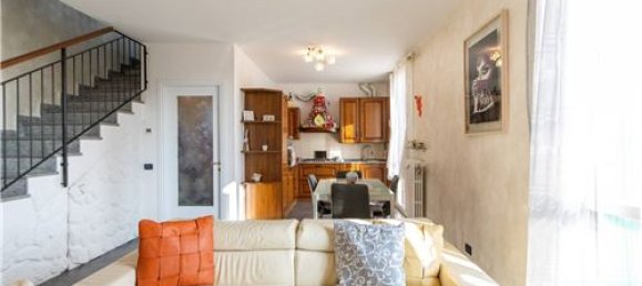 2 bedrooms Duplex in Besana in Brianza, Italy No. 279224 4
