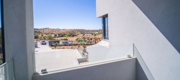 7 bedrooms Villa in Quarteira, Portugal No. 33035 14