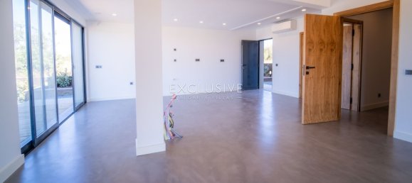 7 bedrooms Villa in Quarteira, Portugal No. 33035 6