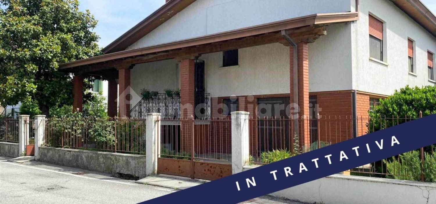 3 bedrooms Villa in Pramaggiore, Italy No. 222554