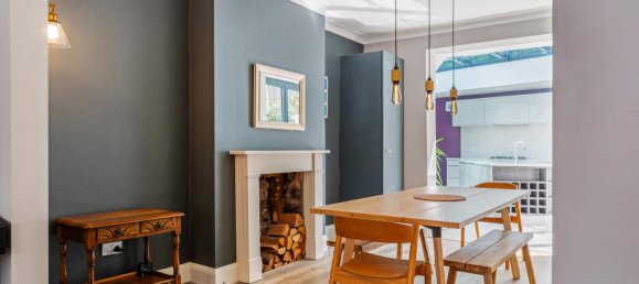 2 bedrooms Apartment in London, United Kingdom No. 13953 5