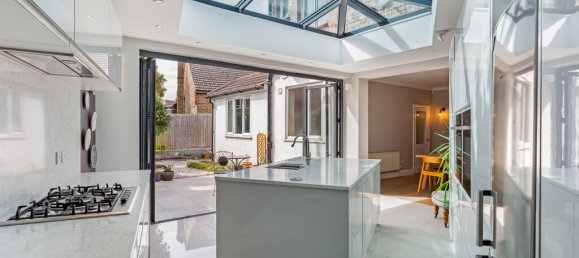 2 bedrooms Apartment in London, United Kingdom No. 13953 7