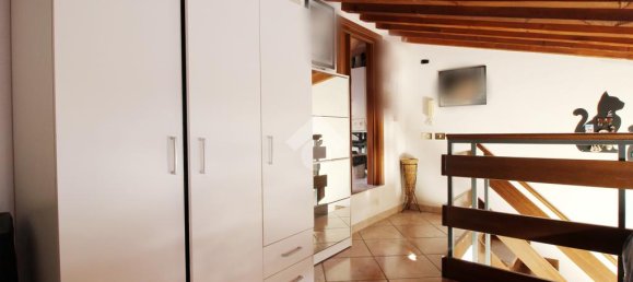 3 bedrooms House in Prato, Italy No. 60422 27