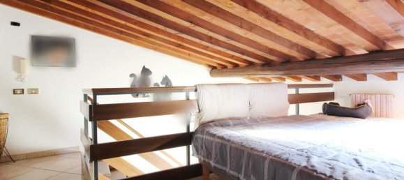 3 bedrooms House in Prato, Italy No. 60422 26