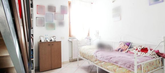 3 bedrooms House in Prato, Italy No. 60422 21