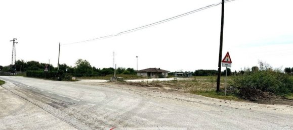 Земельный участок 10400м² в Монтеккьо Прекальчино, Италия № 291351 3