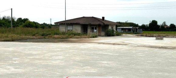 Земельный участок 10400м² в Монтеккьо Прекальчино, Италия № 291351 5