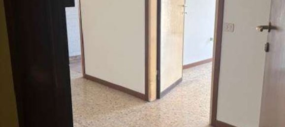 3-Zimmer Wohnung in Verano Brianza, Italy, Nr. 275381 2