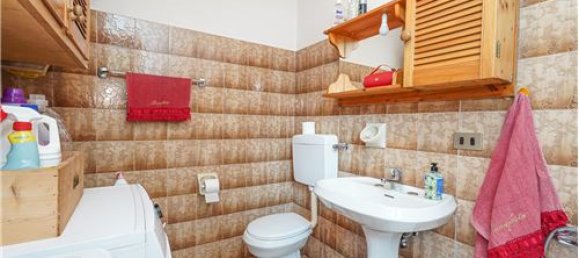 2 Schlafzimmer Haus in Sant'Omobono Terme, Italy, Nr. 279210 9