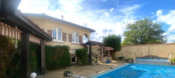 4 bedrooms House in Aire-sur-l'Adour, France No. 107139 2