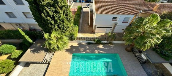 2 bedrooms Apartment in Roses, Spain No. 110517 2