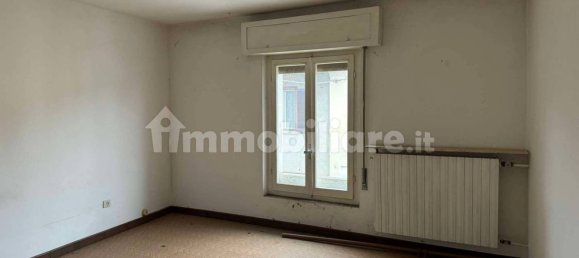 Casa de 2 dormitorios en Suardi, Italy No. 81829 4