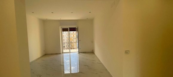 4 bedrooms Apartment in Syracuse, Italy No. 331866 3