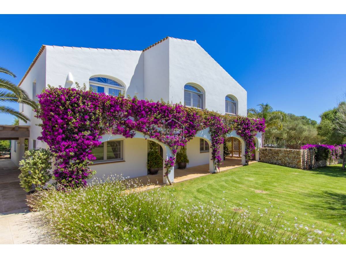 Villa de 4 dormitorios en Sant Lluis, Spain No. 289160