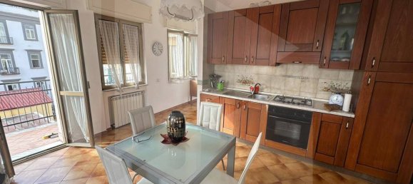 2 rooms Apartment in Naples, Italy No. 29284 2