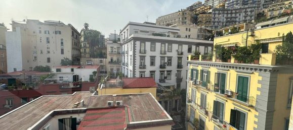 2 rooms Apartment in Naples, Italy No. 29284 8