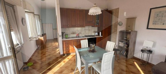 2 rooms Apartment in Naples, Italy No. 29284 7