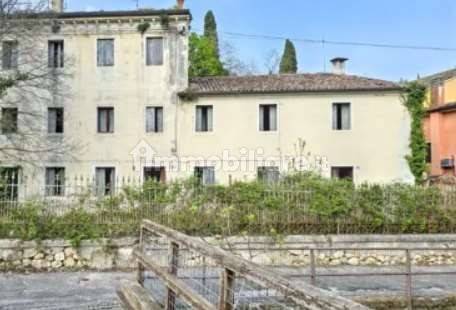 101m² Warehouse in Barbarano Mossano, Italy No. 380632