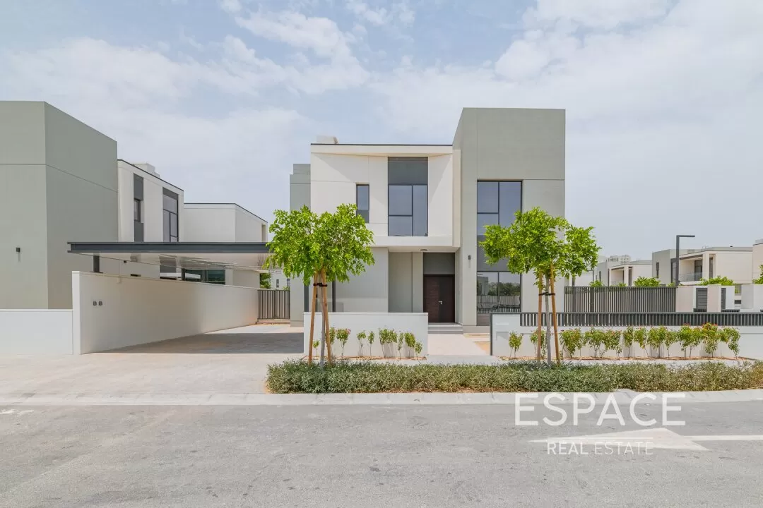 Villa de 5 dormitorios en Al Furjan, UAE No. 106095