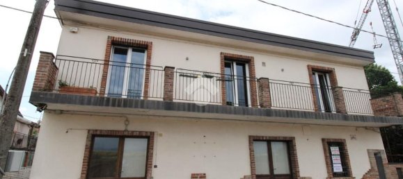 Коммерческая недвижимость 150м² в Кастредзато, Италия № 233481 24