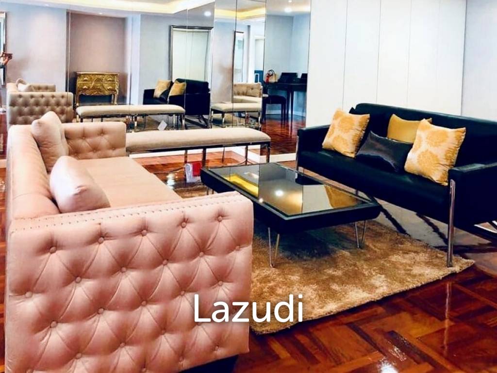 3 bedrooms Condo in Bangkok, Thailand No. 16679