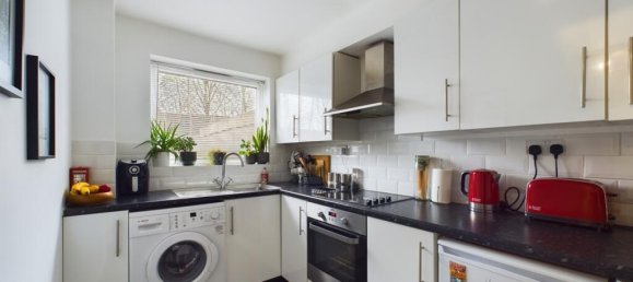 1 bedroom Apartment in London, United Kingdom No. 13525 2