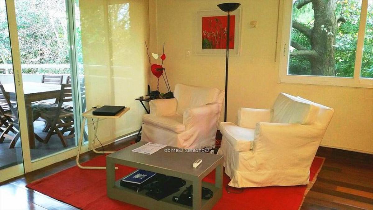 3 bedrooms Apartment in Montevideo, Uruguay No. 11631