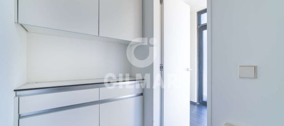 Dúplex de 5 dormitorios en Madrid, Spain No. 69523 30