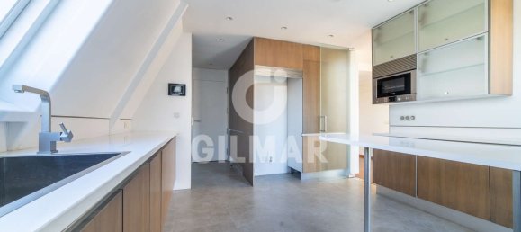 Dúplex de 5 dormitorios en Madrid, Spain No. 69523 26