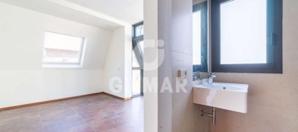 Dúplex de 5 dormitorios en Madrid, Spain No. 69523 8