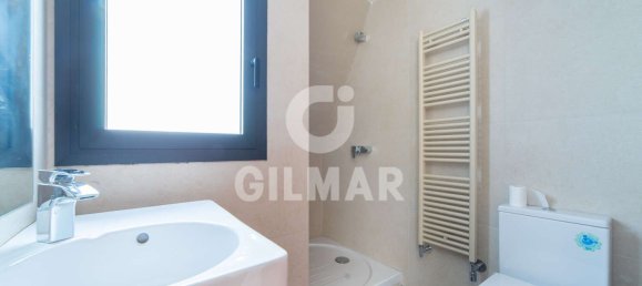 Dúplex de 5 dormitorios en Madrid, Spain No. 69523 10