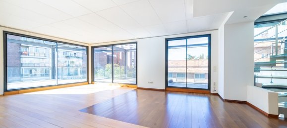 Dúplex de 5 dormitorios en Madrid, Spain No. 69523 3