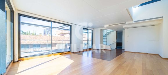 Dúplex de 5 dormitorios en Madrid, Spain No. 69523 23